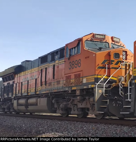 BNSF 3898